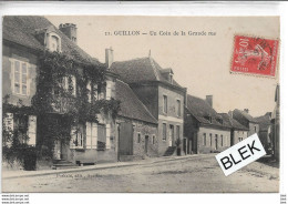 89 . Yonne .  Guillon : Un Coin De La Grande Rue  . - Guillon