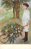 ENFANTS - Jeune Garçon Porte Une Brouette De Fleurs - Chapeau - Carte Postale Ancienne - Autres & Non Classés