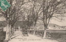 CPA (83 Var ) Besse Sur Issole L'avenue De La Gare Animée - Besse-sur-Issole