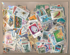  Offer - Lot Stamps - Paqueteria  Colonias Inglesas 2000 Sellos Diferentes / In - Alla Rinfusa (min 1000 Francobolli)