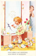 ENFANTS - Petite Fille Joue - Tout Début Est Difficile - Carte Postale Ancienne - Altri & Non Classificati