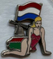 PIN UP - PIN-UPS  - DRAPEAU HOLLANDAIS - PAYS-BAS - NEDERLAND - HOLLANDE - EGF -  BOUSSEMART - LADY - WOMAN - GIRL -(32) - Pin-Ups