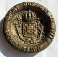 Lourde Pièce En Bronze - Cendrier PORTUGAL - Reprodução Dos Cinzeiros Dos Antigos Salões Reais 1856-1956 - Bronzi