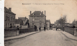 BAZANCOURT LE PONT SUR LA SUIPPE RELIANT LES USINES AU VILLAGE - Bazancourt