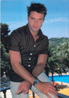 CHANTEURS & MUSICIENS - Ricky Martin - Carte Postale Ancienne - Cantanti E Musicisti