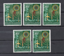 MADAGASCAR  PA  N° 92  CINQ TIMBRES   NEUF SANS CHARNIERE  COTE 10.00€    UAMPT - Madagascar (1960-...)