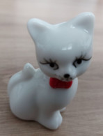 MINIATURE - MINIATURES ANIMAUX -  CHATTE  NOEUD ROUGE - Animali