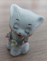 MINIATURE - MINIATURES ANIMAUX -  CHATTE  COLLIER FLEURS - Animales