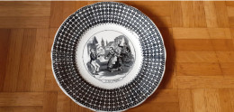 Assiette Parlante Le Duel De Benjamin Opaque De Sarreguemines - Assiettes