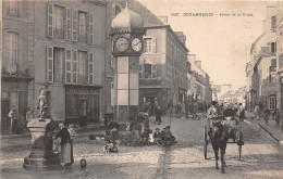 Douarnenez     29       Place De La Croix. Horloge    N° 837    (voir Scan) - Douarnenez