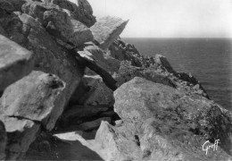 LA POINTE DU RAZ DE SEIN, PORTE DE L ENFER DE PLOGOFF REF 8596 POU - Plogoff