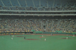 Nationale De Baseball Au Stade Olympique, Montreal, Quebec The National League Montreal Expos At Olympic Stadium - Honkbal