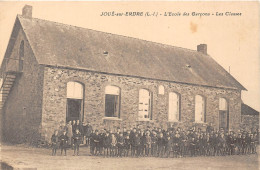 44-JOUE-SUR-ERDRE-L'ECOLE DES GARÇONS , LES CLASSES - Autres & Non Classés