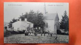 CPA (85)  Lucs Sur Boulogne. Chapelle Des Petits Lucs .Enfants Jouant. (AB.1110) - Les Lucs Sur Boulogne