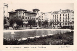 ESPAGNE - SANTANDER - Casa De Correos Y Surtidores - Carte Postale Ancienne - Sonstige & Ohne Zuordnung