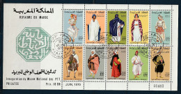 Maroc. Bloc Feuillet De 10 Timbres. Costumes Marocains Traditionnels. Musée De La Poste. Yvert N° 6. 1970 - Maroc (1956-...)