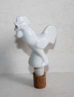 ANCIEN BOUCHON DOSEUR BEC VERSEUR EN PORCELAINE - COQ CHANT ANIMAL FERME H:9,5cm / ART DE LA TABLE (1505.4) - Sonstige & Ohne Zuordnung