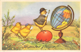 FETES & VOEUX - Poussins Consulte Une Mappemonde - Joyeuses Paques - Carte Postale Ancienne - Pasen