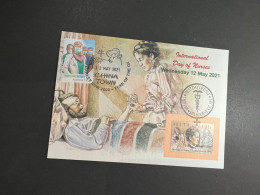 (1 R 24) International Day Of Nurses - 12th May 2021 (on Nursing Over-printed 1990 Maxicard With COVID-19 Stamp) - Brieven En Documenten