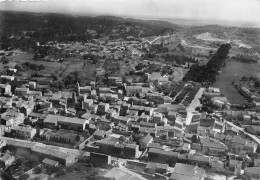 69-FONTVIEILLE-ET SES VIEUX MOULINS LE DERNIER A DROITE EST LE MOULIN DE DAUDET - Fontvieille