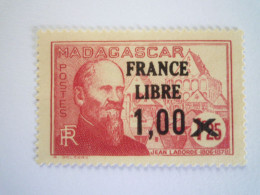 2023 - 1125  MADAGASCAR  N° 260 A   VARIETE  (Surcharge  O / O Espacée)  Neuf Sans Gomme   XXX - Unused Stamps