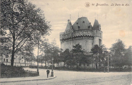 BELGIQUE - BRUXELLES - La Porte De Hal - Carte Postale Ancienne - Marktpleinen, Pleinen