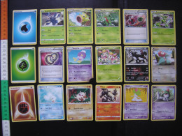 LOT De 36 Cartes POKEMON - Lots & Collections