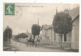 JC, Cp, 86, PLEUMARTIN, Avenue De La Gare , Voyagée 1909, Attelage - Pleumartin