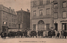 L'Arbresle (Rhône) La Mairie, Enfants Des écoles, Belle Animation - Carte S.F. N° 863 Non Circulée - L'Abresle