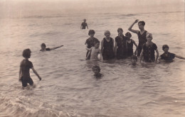 BAIGNEUSE ET BAIGNEUR(CARTE PHOTO) - Swimming