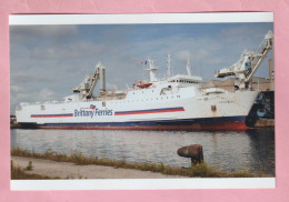 PHOTOGRAPHIE - PORT DE DUNKERQUE - BRITTANY FERRIES   " COUTANCES  " (7) FERRY BOAT / PAQUEBOT - Barche