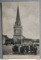 56 Morbihan Ploemeur Groupe Endimanché Devant L'église - Ploemeur