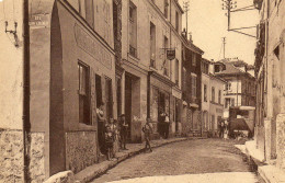 St-Prix. Grande Rue. Animée. - Saint-Prix