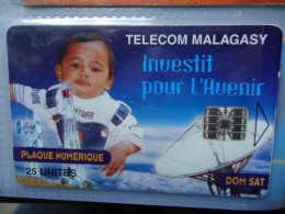 MALAGASY  MADAGASCAR USED CARD  BABY  CHILDREN - Madagaskar