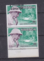 A. Schweitzer - Rwanda - COB 714 ** - Paire Avec Surcharge Renversée - Dont 1 Presque Invisible - Valeur 200 Euros - Storia Postale