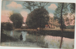 Eure : LE  VAUDREUIL : La  Rivière , Ferme  Du  Château - Le Vaudreuil