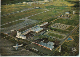 33 MERIGNAC  Vue Aérienne De L'Aéroport , Les Pistes D'envol - Merignac