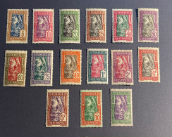 Tunisie Colis Postaux 1926 N° 11-25 Neuf Charniere - Postage Due
