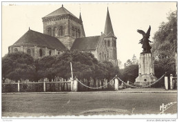 SEINE MARITIME 76.BARENTIN EGLISE ET MONUMENT AUX MORTS - Barentin