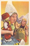 ENFANT - Portrait - Enfant - Petite Fille Et Sa Poupée Folklorique - Carte Postale Ancienne - Portretten