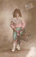 ENFANT - Portrait - Enfant - Fillette Aux Chaussures Blanches - Carte Postale Ancienne - Portraits