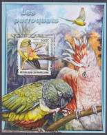 2017 Central African Republic 6759/B1572 Birds - Parrots 16,00 € - Perroquets & Tropicaux