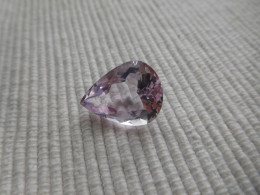 Grosse Amethyste Naturelle De Couleur Mauve, Taille Poire 8.73 Carats. CL18 - Amatista