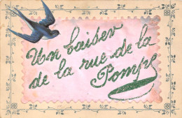 PARIS-75016-UN BONJOUR DE LA RUE DE LA POMPE-  ( CARTE A PAILLETTES) - Arrondissement: 16