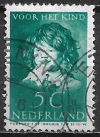 Plaatfout Blauwgroen Krasje In De Rechteronderhoek In 1937 Kinderzegels 5 + 3 Cent Donkergroen NVPH 303 PM 3 - Plaatfouten En Curiosa