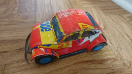 VOITURE EN TOLE TYPE COCCINELLE LONGUEUR 19CM - Antikspielzeug