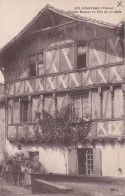 86  Charroux. Vieille Maison En Bois - Charroux