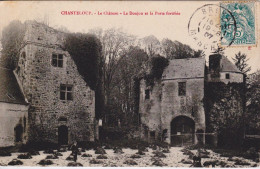 50 DES ENVIRONS DE BREHAL - CHANTELOUP - LE DONJON ET LA PORTE FORTIFIEE DU CHATEAU - Brehal