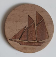 Magnet Marqueterie Bois Bateau à Voile Fond Beige - Transports