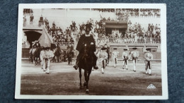 CPA COURSE DE TAUREUX LE DEFILE DES QUADRILLES CORRIDA D ETOROS CAP 1 CHEVAL CHEVAUX - Taureaux